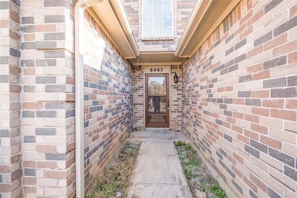 8405 Ohara Ln - Photo 3 of 26