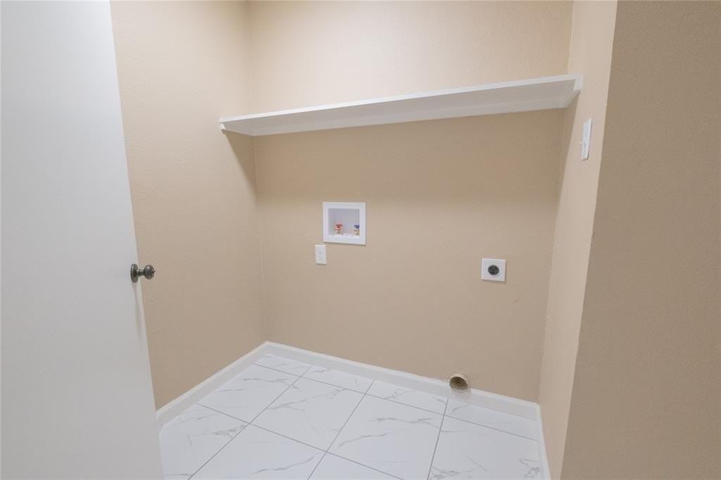 8405 Ohara Ln - Photo 6 of 26