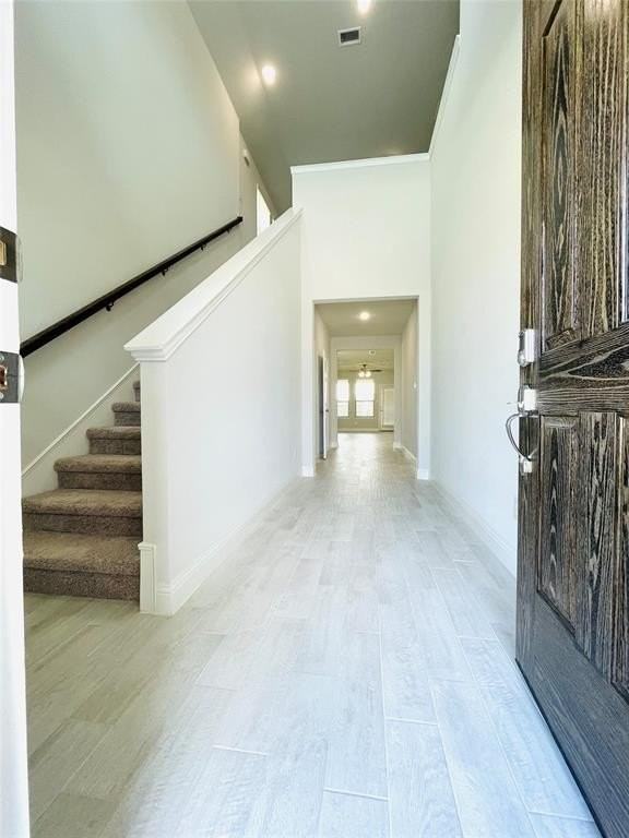 1052 Norias Dr - Photo 2 of 15