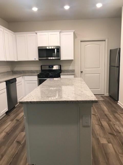 1305 Parker Dr - Photo 2 of 10