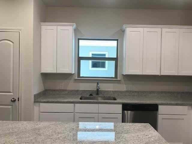 1305 Parker Dr - Photo 3 of 10