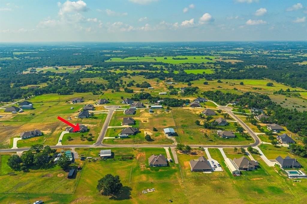 105 Kathy Stephens Ave - Photo 6 of 40