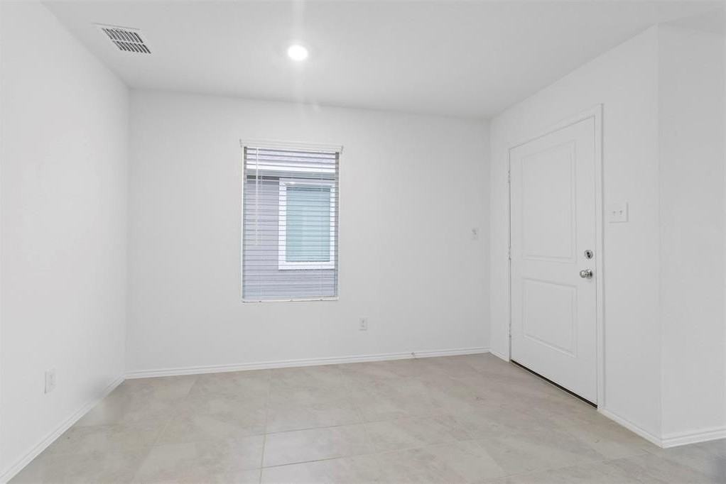 144 Thresher Ln - Photo 2 of 16