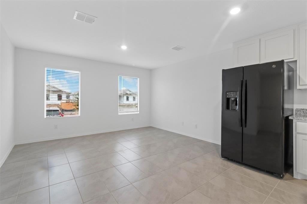 144 Thresher Ln - Photo 3 of 16