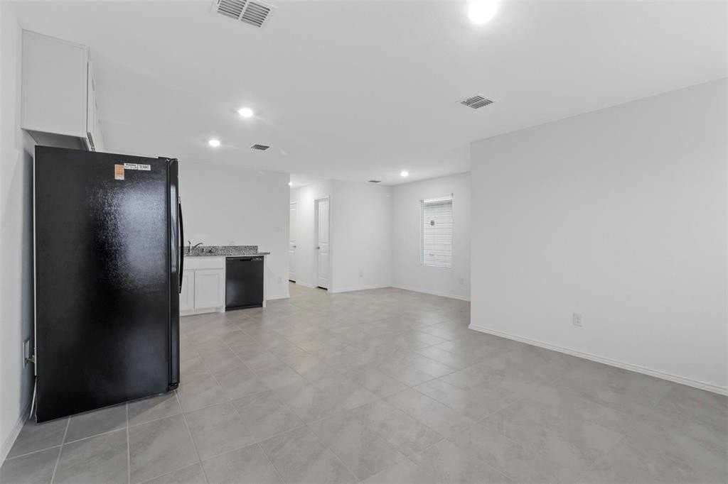 144 Thresher Ln - Photo 5 of 16