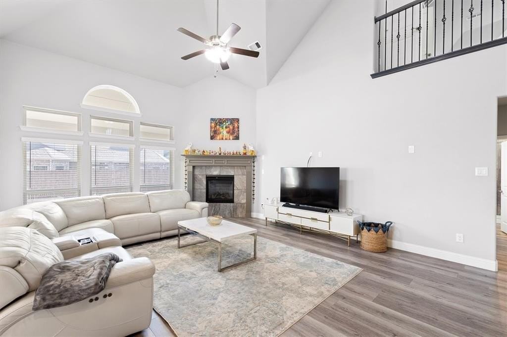 1412 Summer Ln - Photo 6 of 40