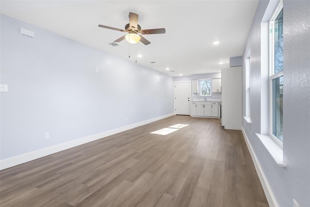 401 Miller St - Photo 4 of 26