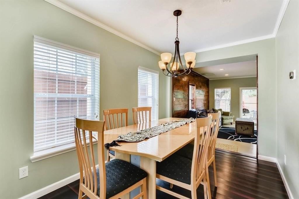 5202 Pershing St - Photo 5 of 23