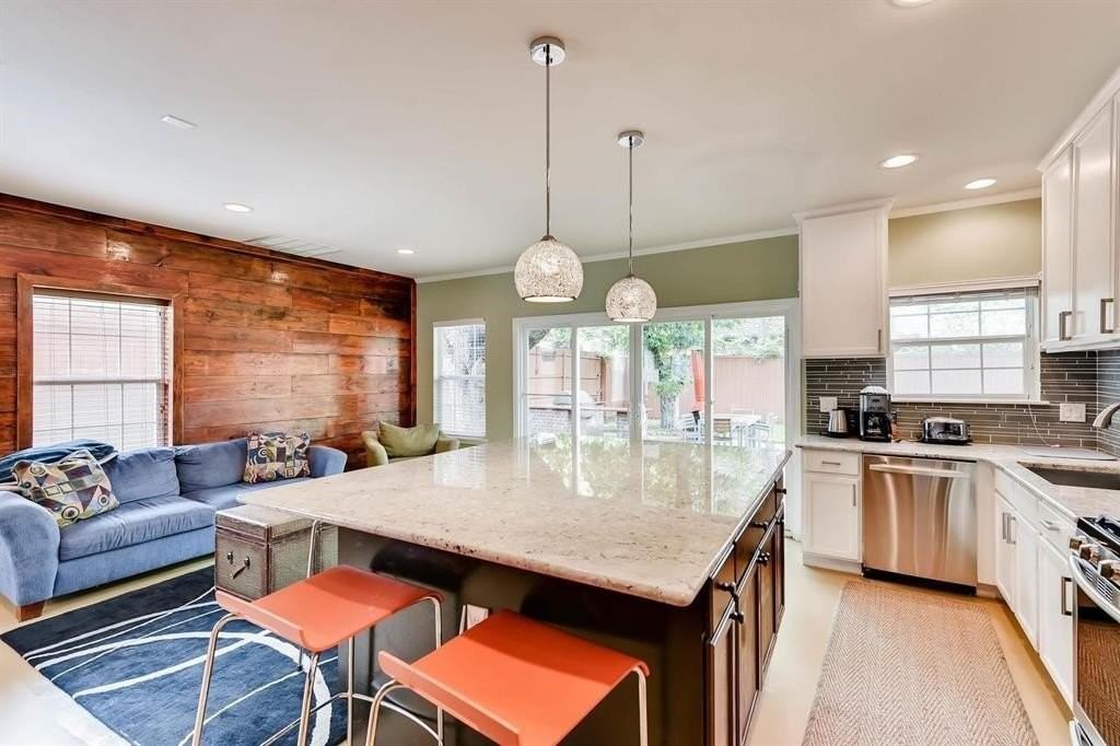 5202 Pershing St - Photo 6 of 23