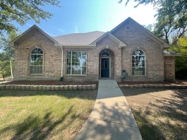 1323 E College St - Photo 2 of 39