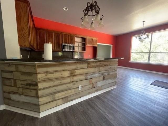 1323 E College St - Photo 5 of 39