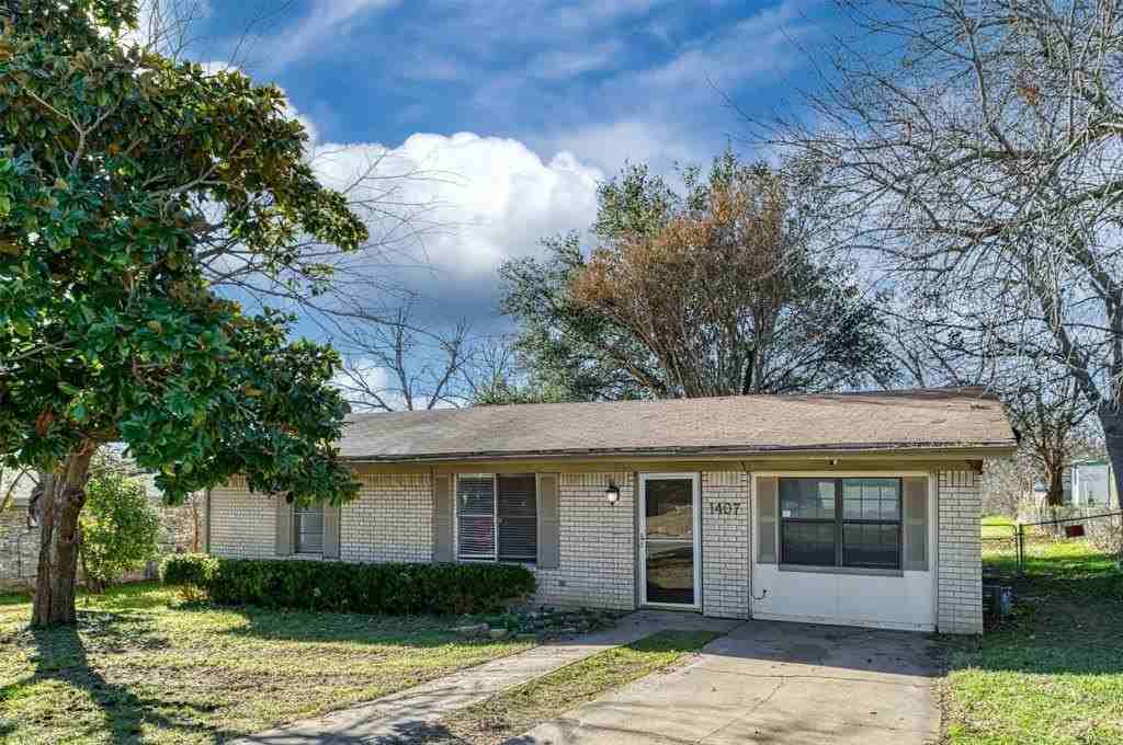 1407 Franklin St - Photo 3 of 23