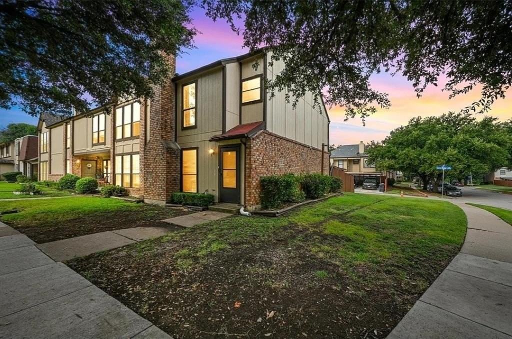 2401 Long Ridge Ln - Photo 2 of 22