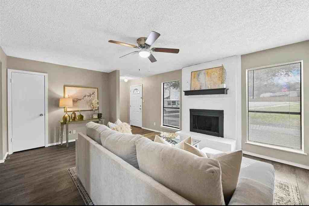 2401 Long Ridge Ln - Photo 7 of 22