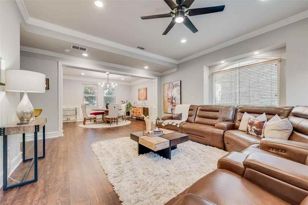 114 Mischief Ln - Photo 3 of 40