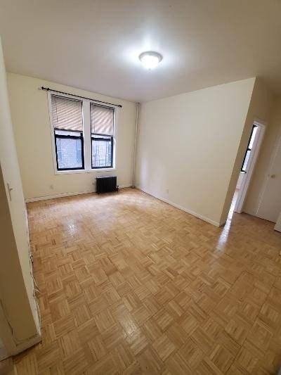 4120 43rd St - Photo 3 of 9