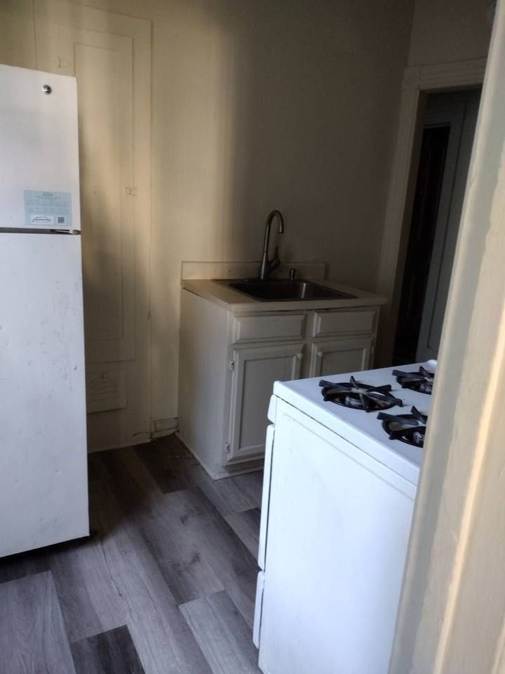 11 Noyes St - Photo 3 of 14