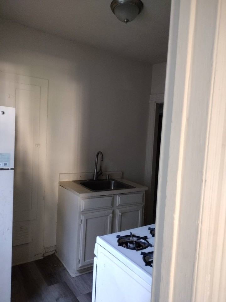 11 Noyes St - Photo 5 of 14