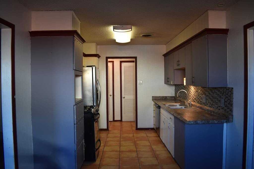 2722 Verde Ave - Photo 6 of 18