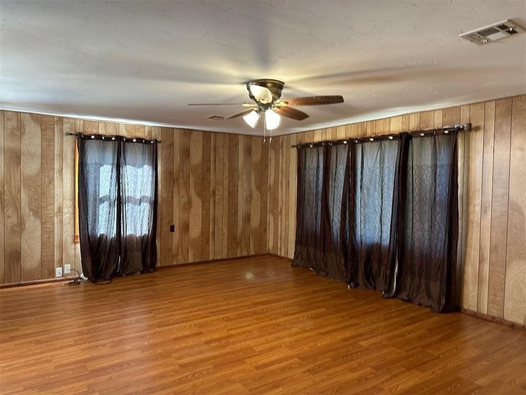 1424 S Academy Rd - Photo 4 of 20