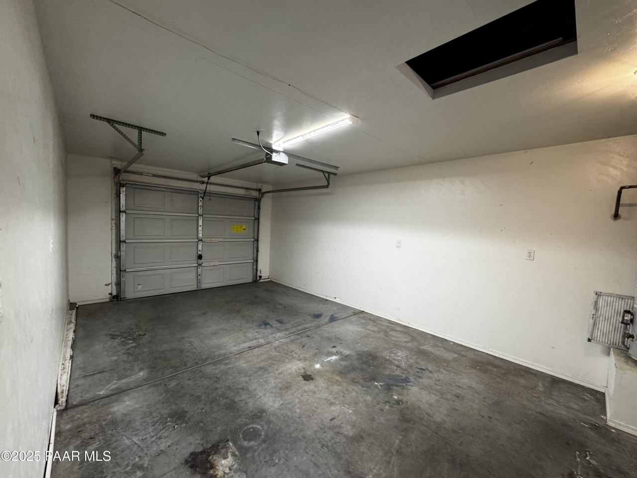 3335 N Yavapai Ct #B - Photo 5 of 11