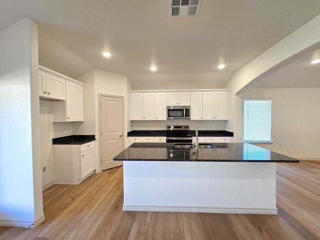 1337 Hogback Way - Photo 6 of 25