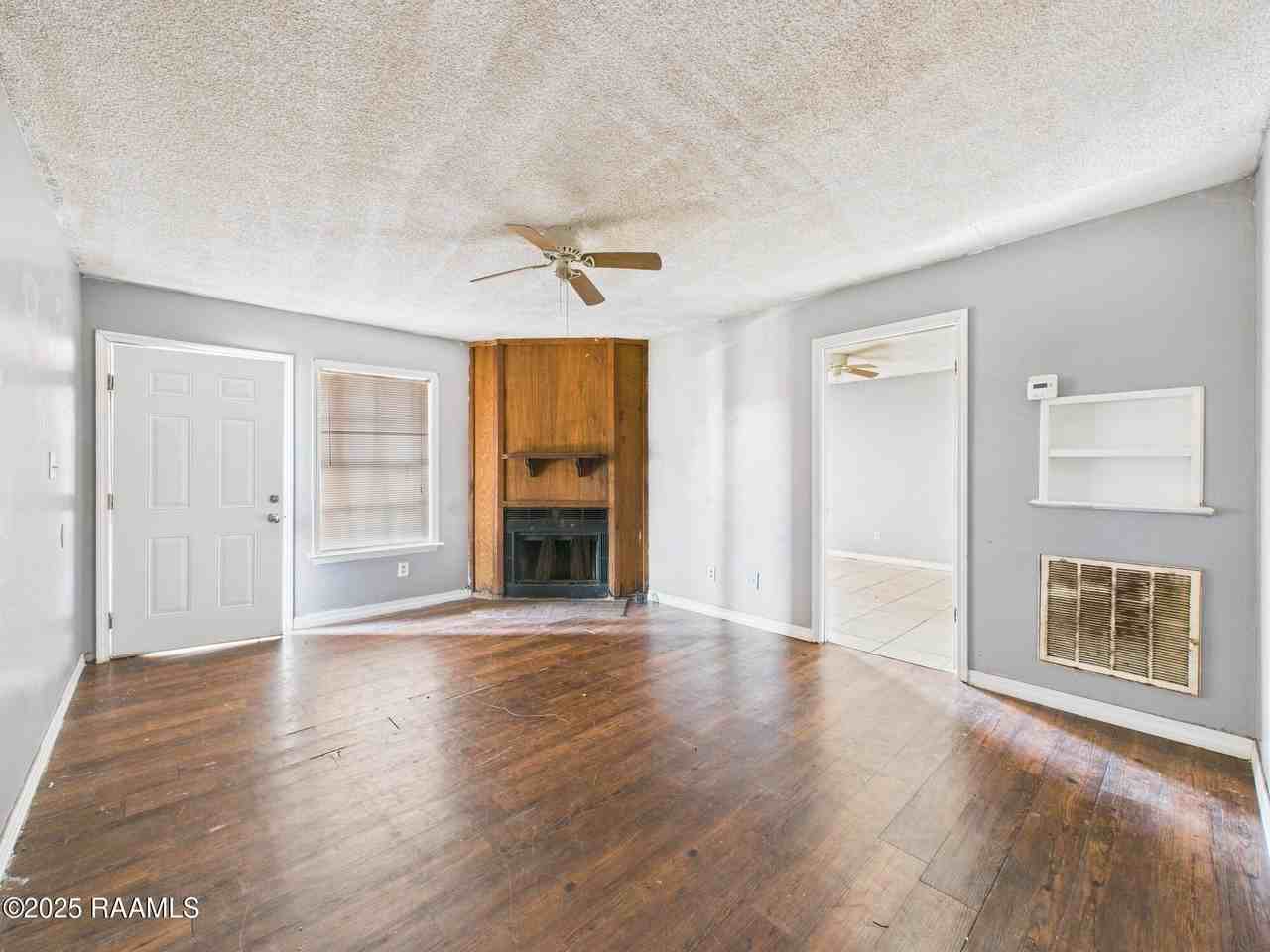 102 Limoges St #A - Photo 4 of 16