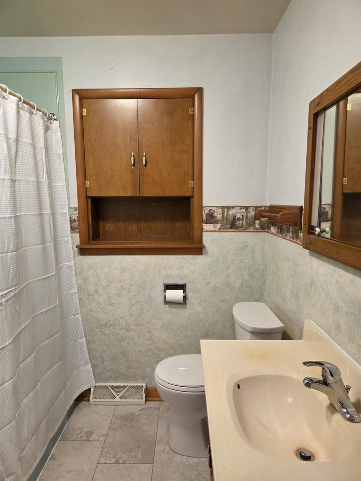 2311 26th St - Photo 7 of 14