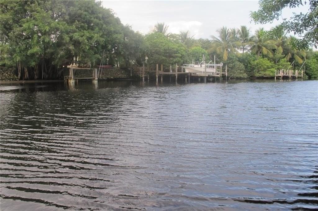 93 Ne 7th Ct #1 - Photo 3 of 6