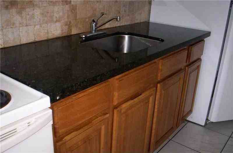 324 Nw 42nd St - Photo 5 of 9