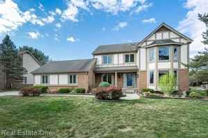 featured image of 1574 Devonshire Dr