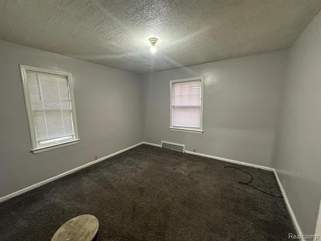 7785 Mettetal St - Photo 4 of 11