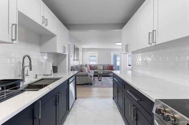 3733 Lake Front St - Photo 4 of 25