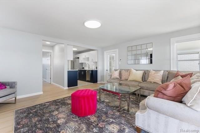 3733 Lake Front St - Photo 6 of 25