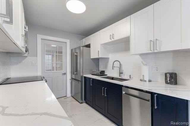 3733 Lake Front St - Photo 7 of 25