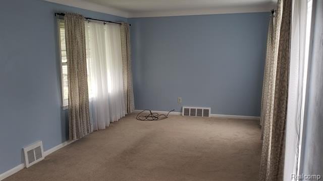 1261 Pearson St - Photo 3 of 38