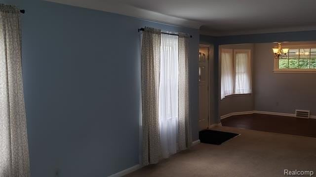 1261 Pearson St - Photo 4 of 38