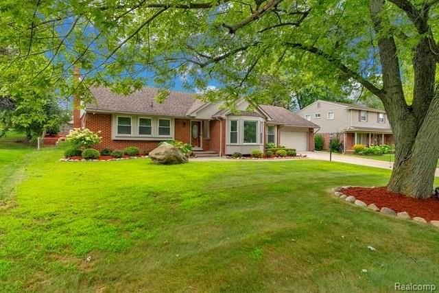 36939 Heatherton Dr - Photo 3 of 50