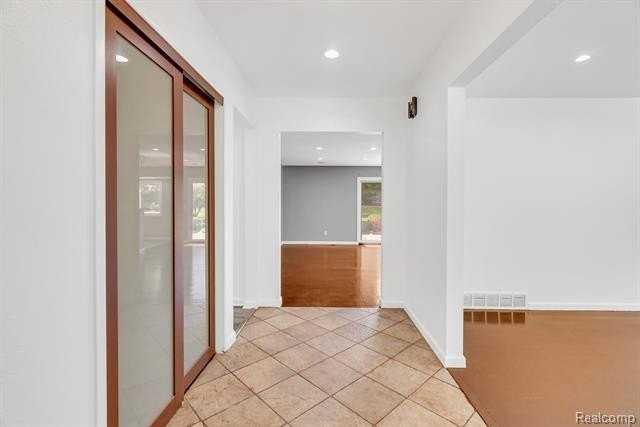 36939 Heatherton Dr - Photo 6 of 50