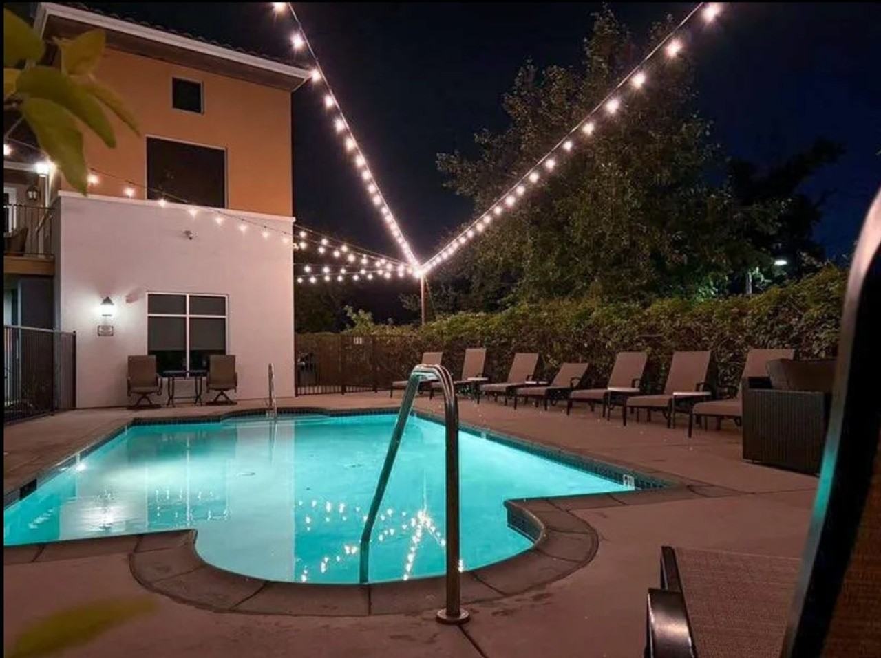 Almeria Townhomes - Photo 7 of 50