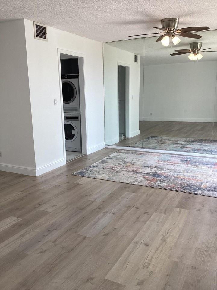 Bridgewood Dr - Photo 6 of 39