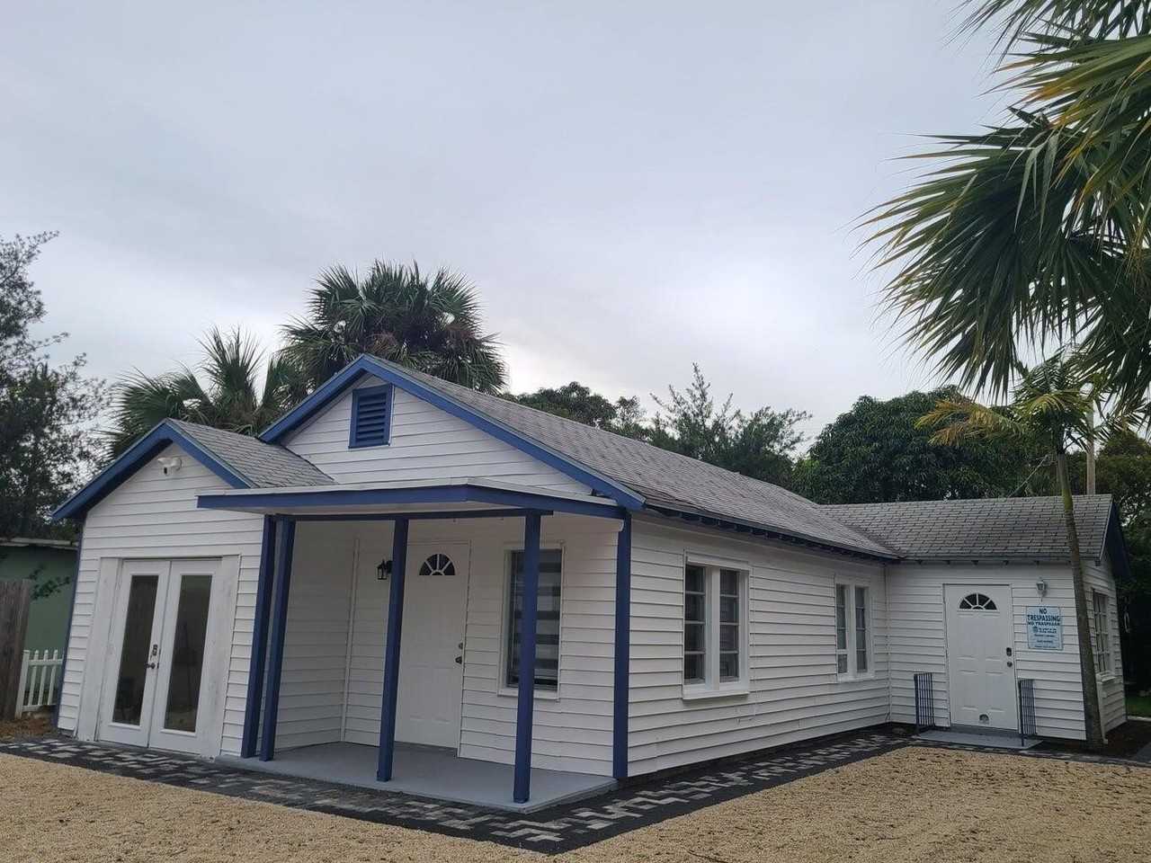 515 49th St - Photo 2 of 17