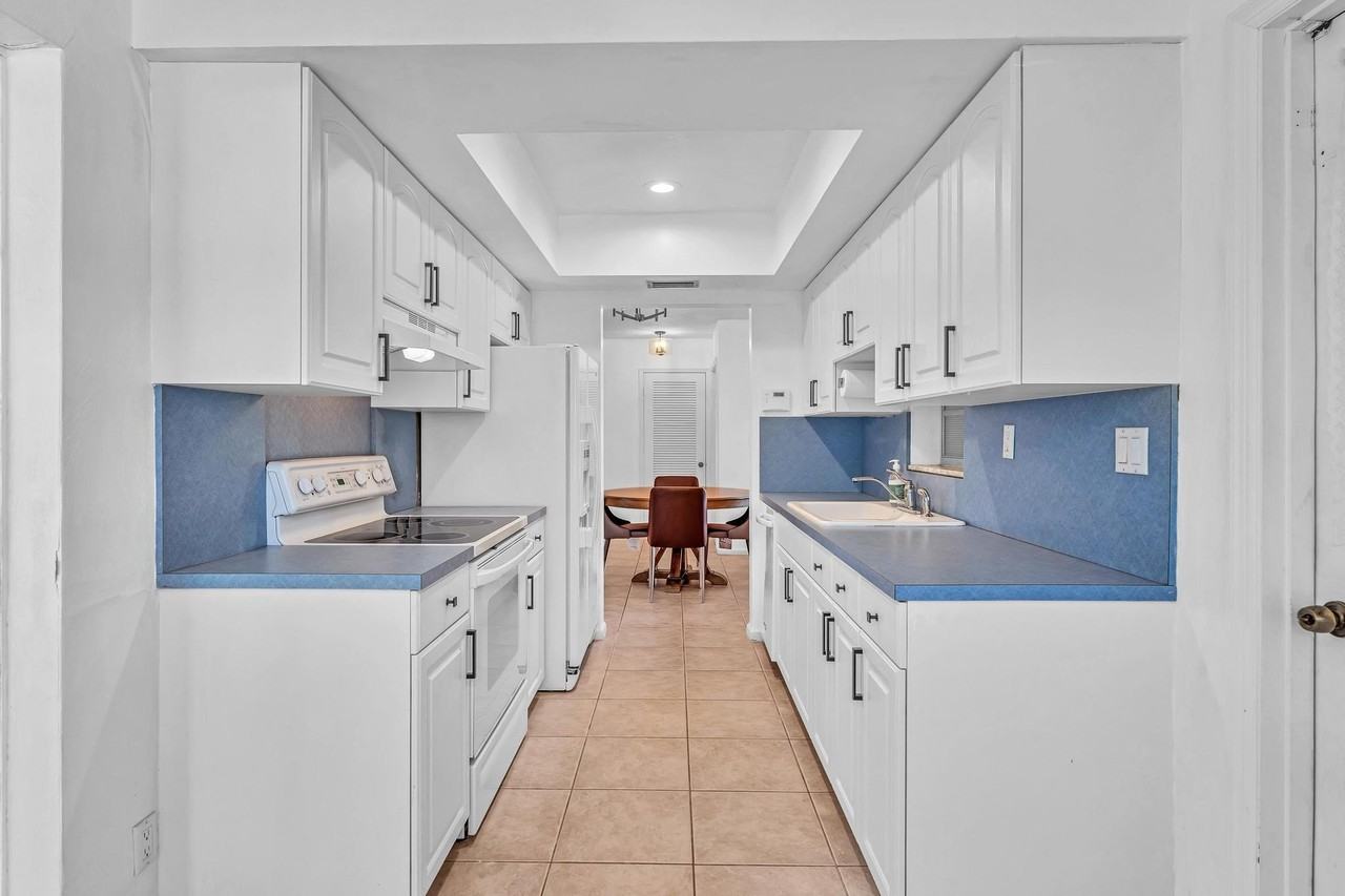 313 Nw 42nd St - Photo 7 of 42