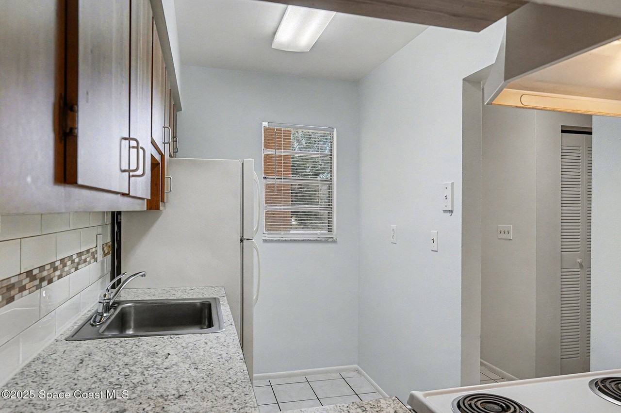 204 W Seminole Ave Apt 13 #13 - Photo 6 of 26