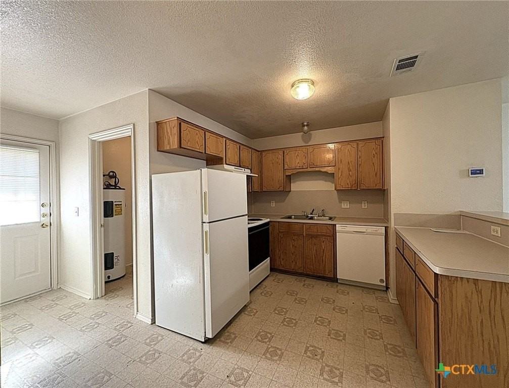 4302 Sylvia Dr Apt B #B - Photo 5 of 16