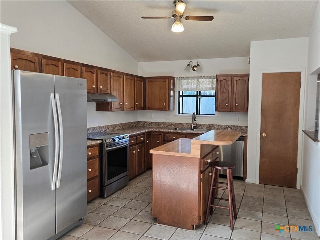 248 Hilltop Dr - Photo 5 of 11