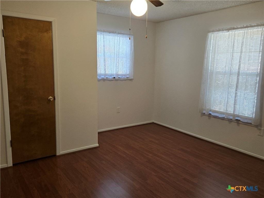 248 Hilltop Dr - Photo 7 of 11