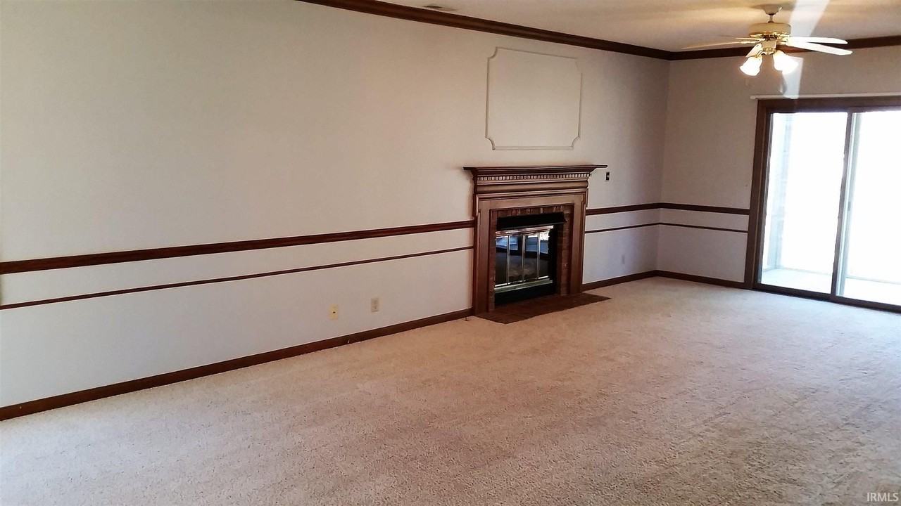 2939 Woodside Ct - Photo 6 of 21