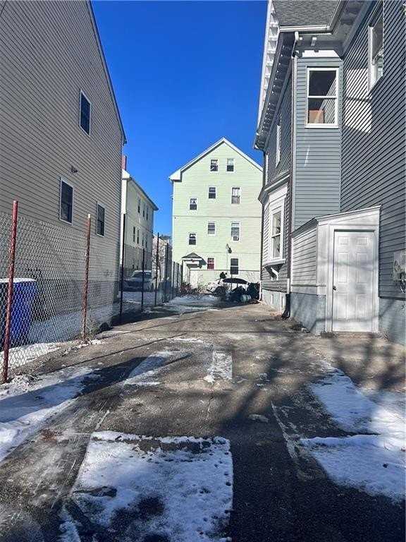 181 Reynolds Ave Unit 2 #2 - Photo 3 of 16