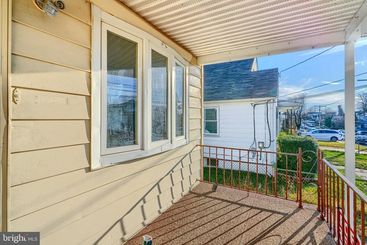 7839 Birmingham Ave - Photo 5 of 23